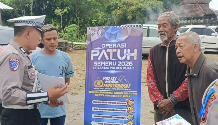 Satlantas Polres Blitar Sasar Terminal Kesamben, Pengendara Diingatkan 9 Pelanggaran Operasi Patuh Semeru