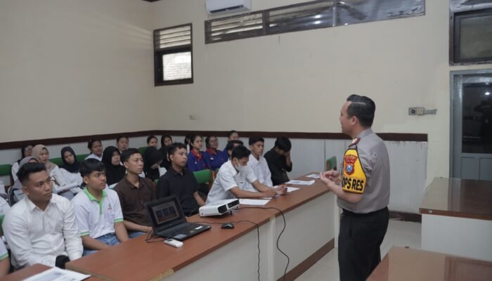 Kapolres Blitar Gandeng Disnaker, Buka Ruang Aduan Pekerja dan Beri Semangat Pencari Kerja