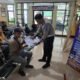 Satlantas Polres Blitar menyasar masyarakat yang mengurus administrasi kendaraan di Kantor Bersama Samsat Wlingi